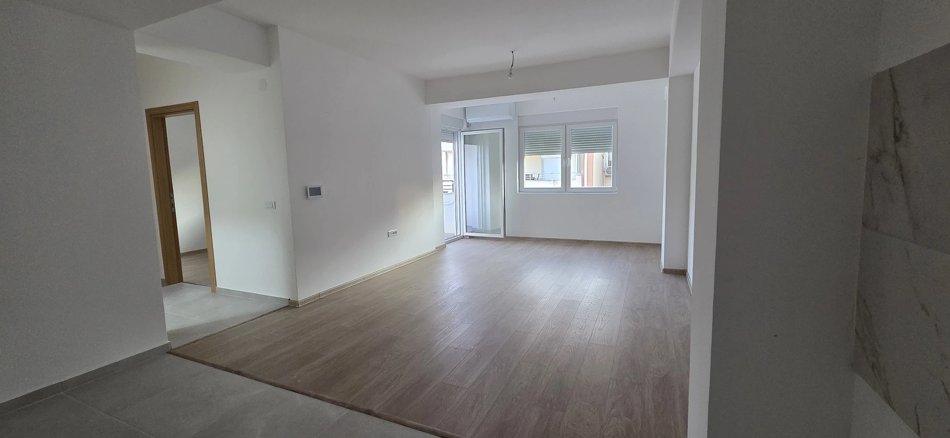Нов стан 73 м² во Караорман, Гевгелија – широк приказ на дневниот простор